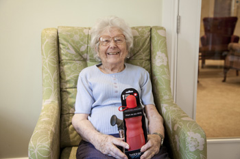 Great Oaks care home in Bournemouth teamed up with the international reusable bottle brand, bobble, to celebrate National Hydration Week.